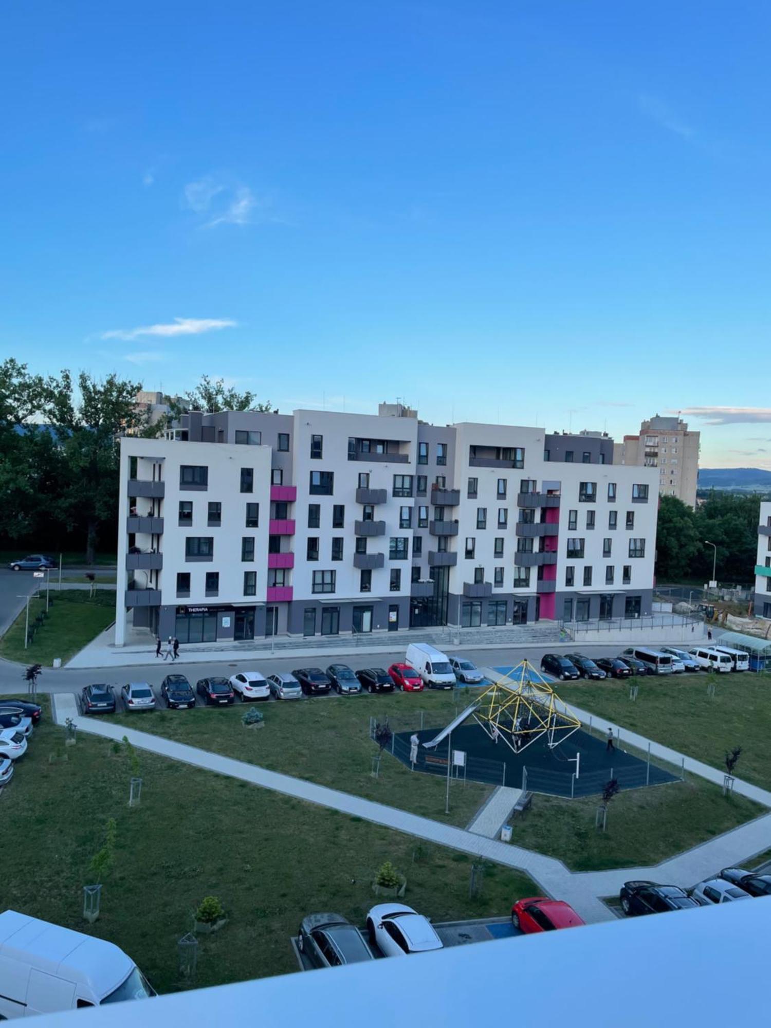 Apartament Na Letniej Z Duzym Tarasem Z Widokiem Na Gory Клодзко Экстерьер фото